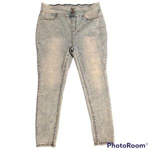 Pull On Denim Jeggings